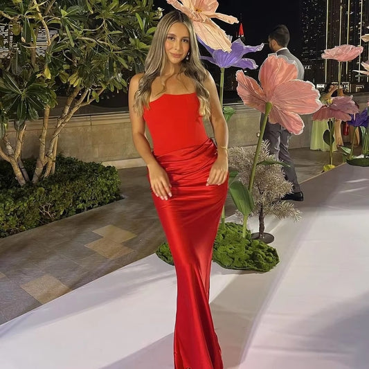 Oscar red dress