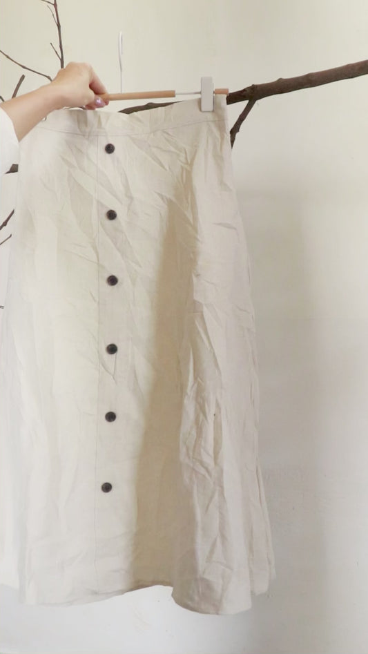 Offwhite button skirt with side zip